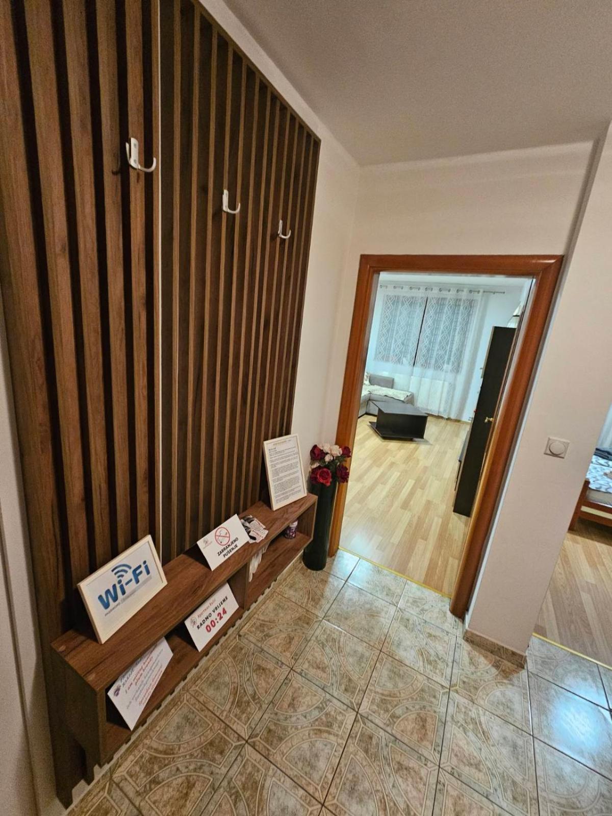 Apartman Basic Doboj Esterno foto